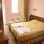 Ξενοδοχείο Tumen 3*