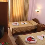 Ξενοδοχείο Tumen
