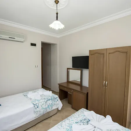 Tumen Hotel 3*